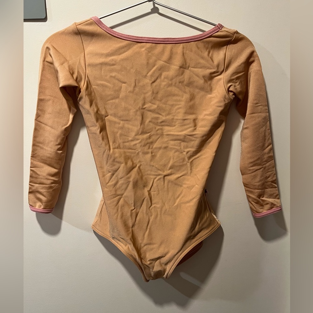 Yumiko Sofiane Leotard